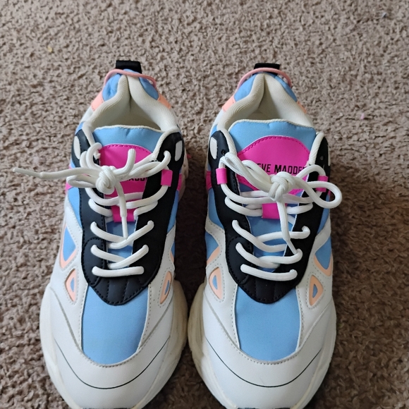 Women's Steve Madden sneakers 9 1/2 - Picture 3 of 5